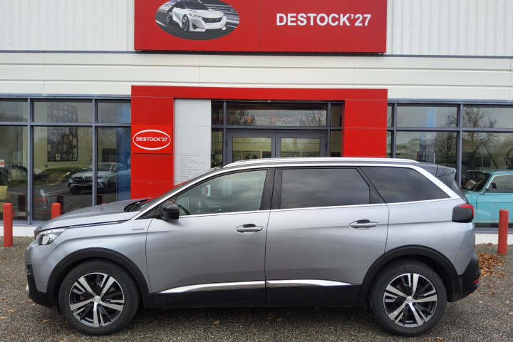 PEUGEOT 5008