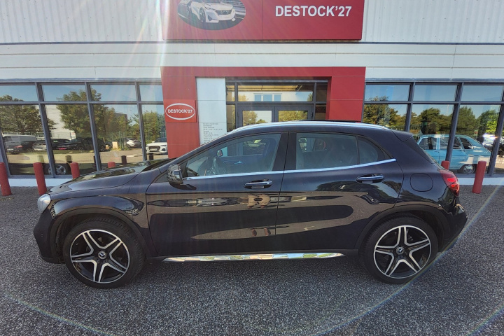 MERCEDES GLA
