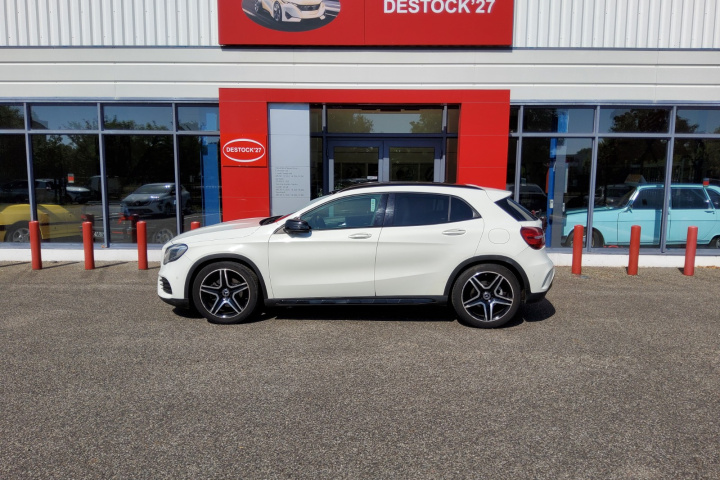 MERCEDES GLA