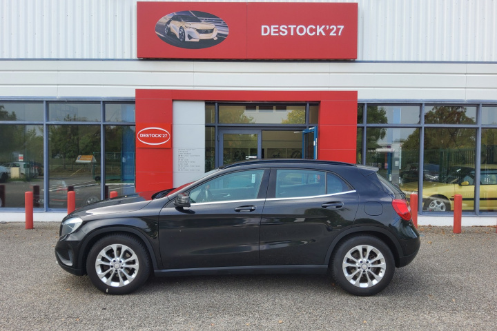 MERCEDES GLA