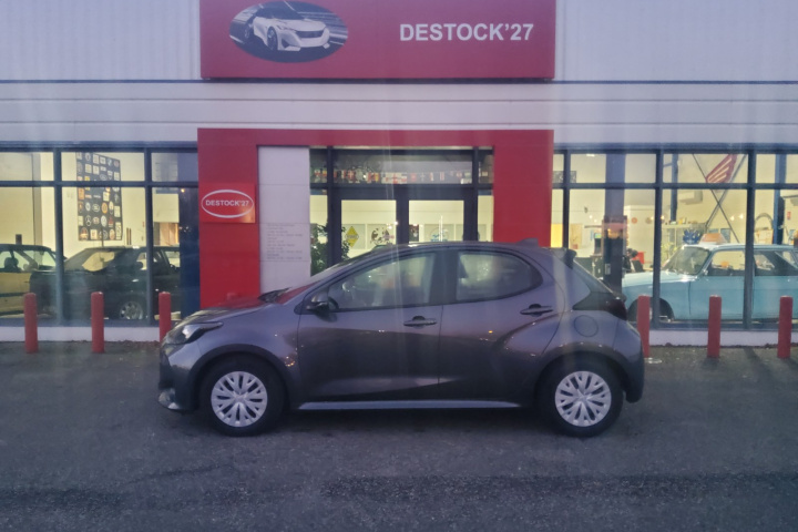 TOYOTA YARIS HYBRIDE MY22